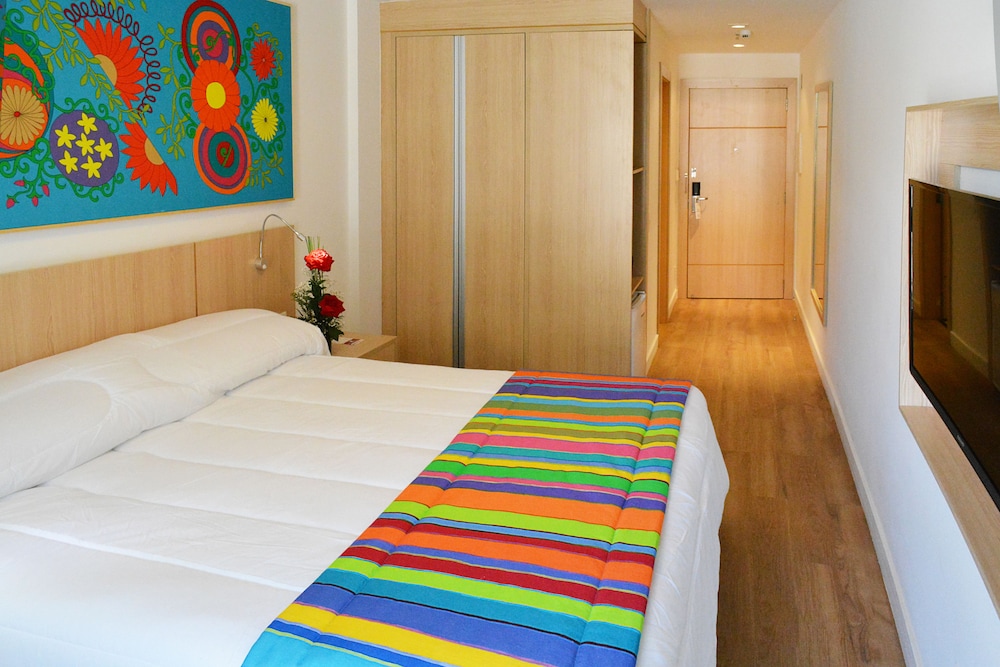 Royalty Rio Hotel 7/58
