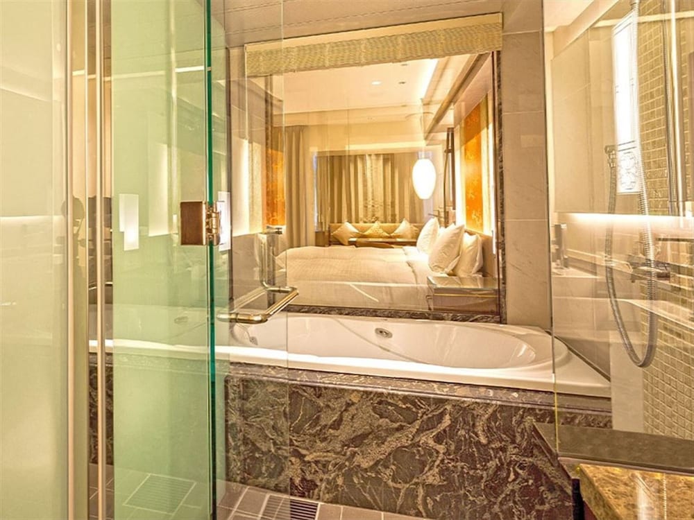 Okinawa Kariyushi Resort Exes Naha 44/46