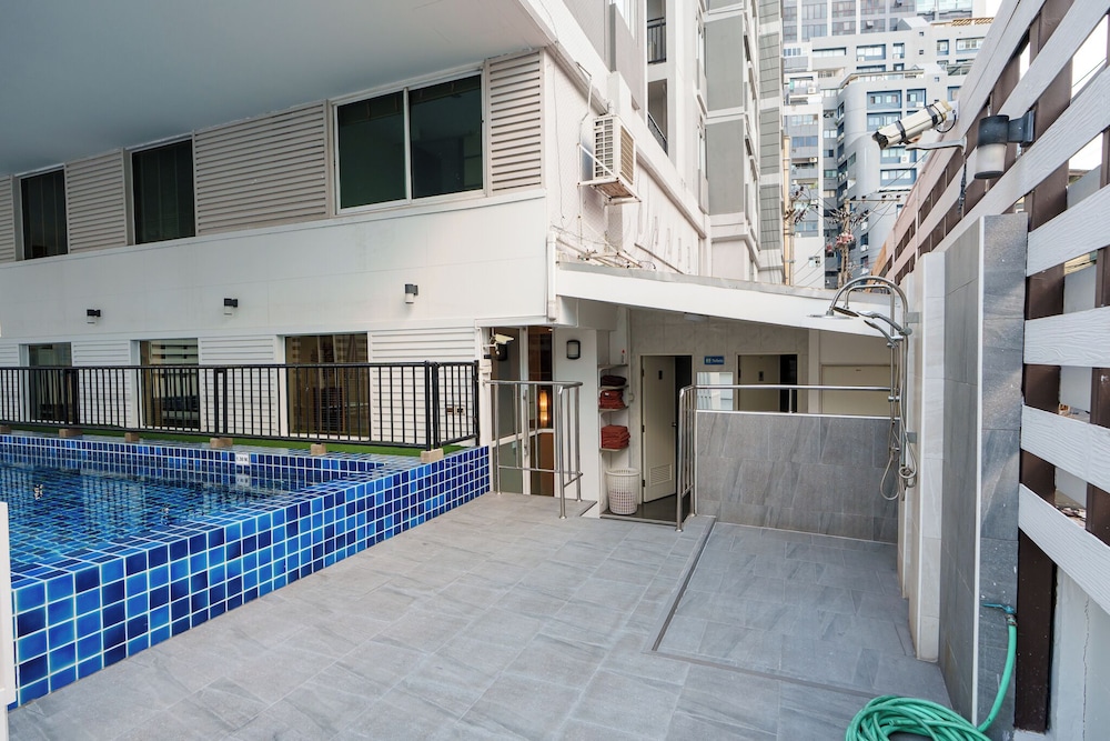 Promratchada Residence Spa 44/49