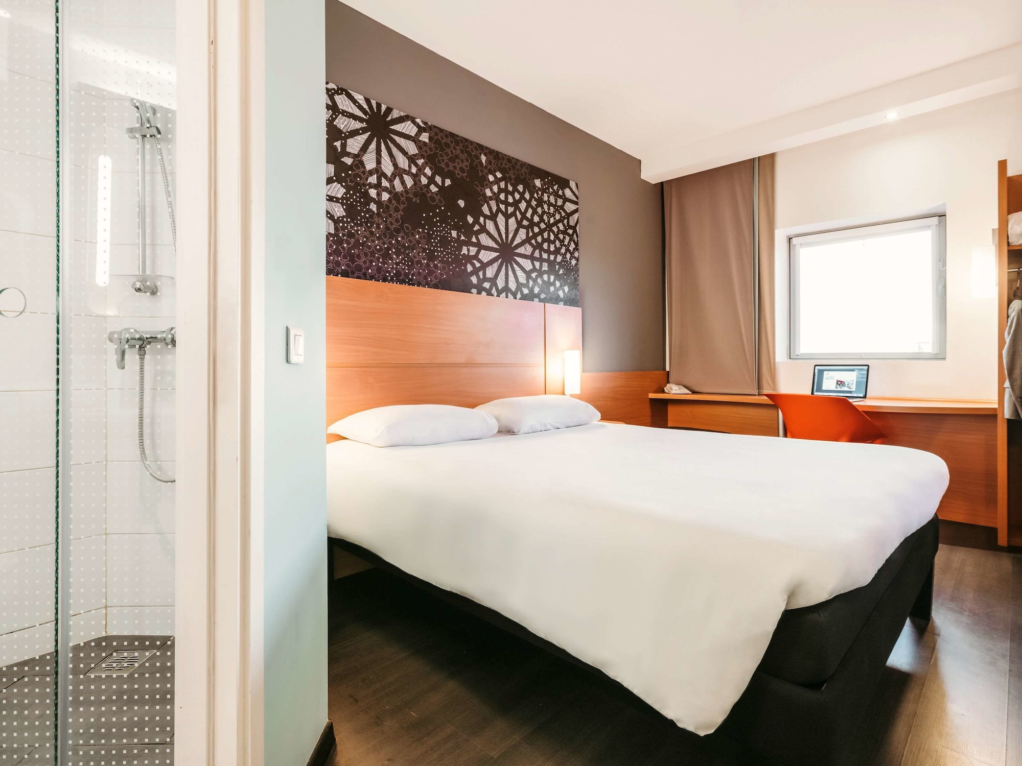 STANDARD, DOUBLE BED