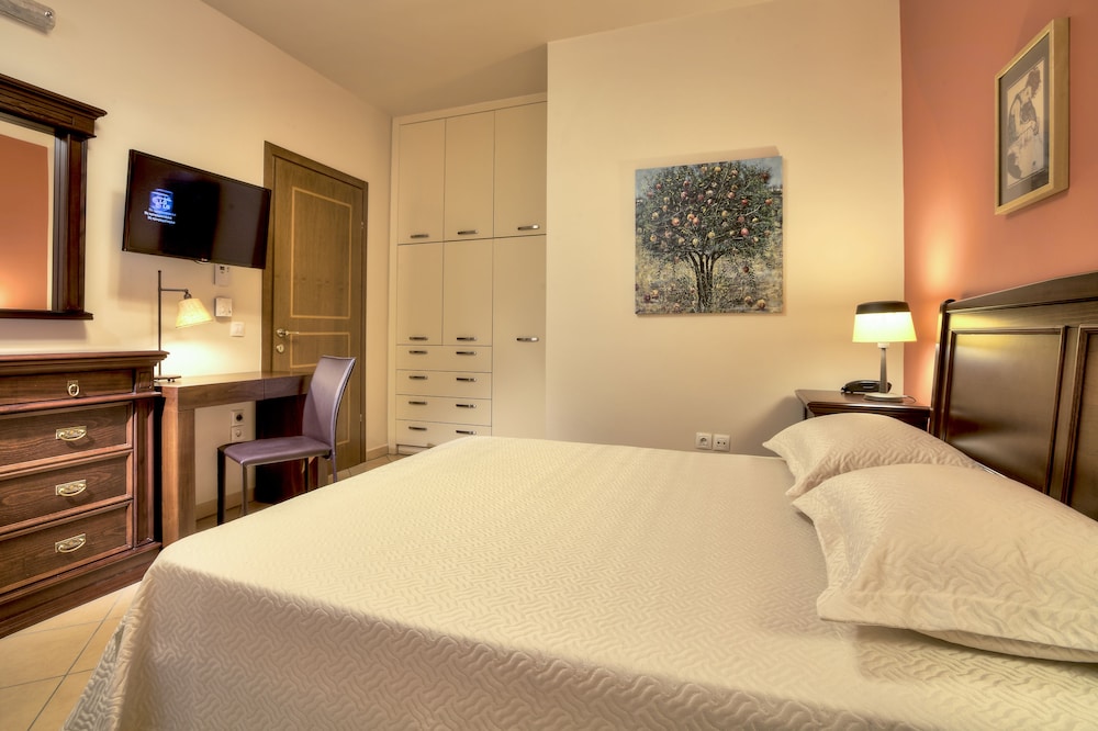 Marini Luxury Apartments And Suites 18/75