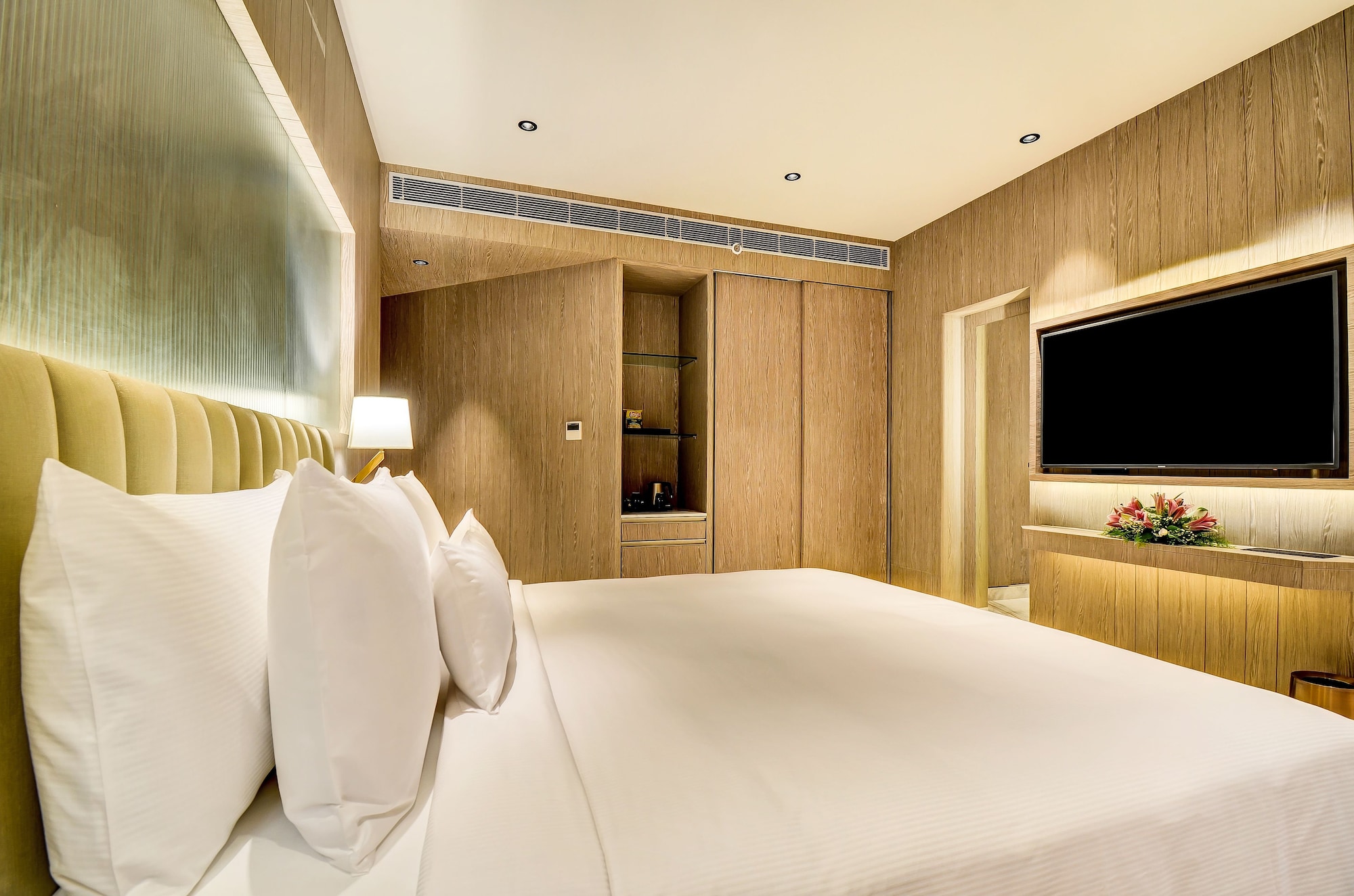 EXECUTIVE, DOUBLE BED