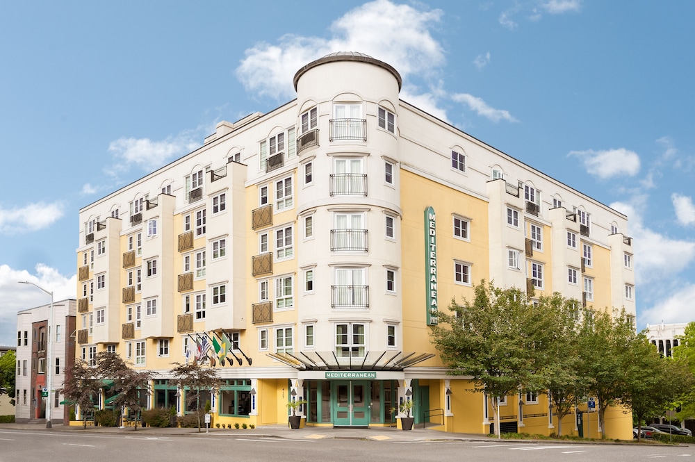 Mediterranean Inn 3/51