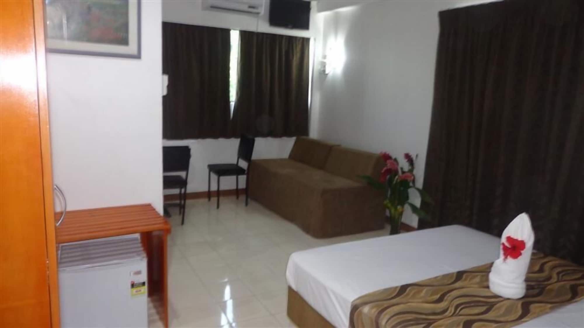 SUPERIOR, DOUBLE OR TWIN BED