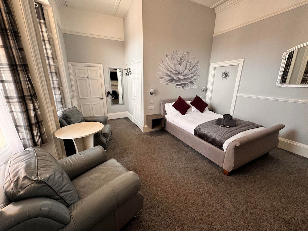 The Jubilee Hotel 12/50