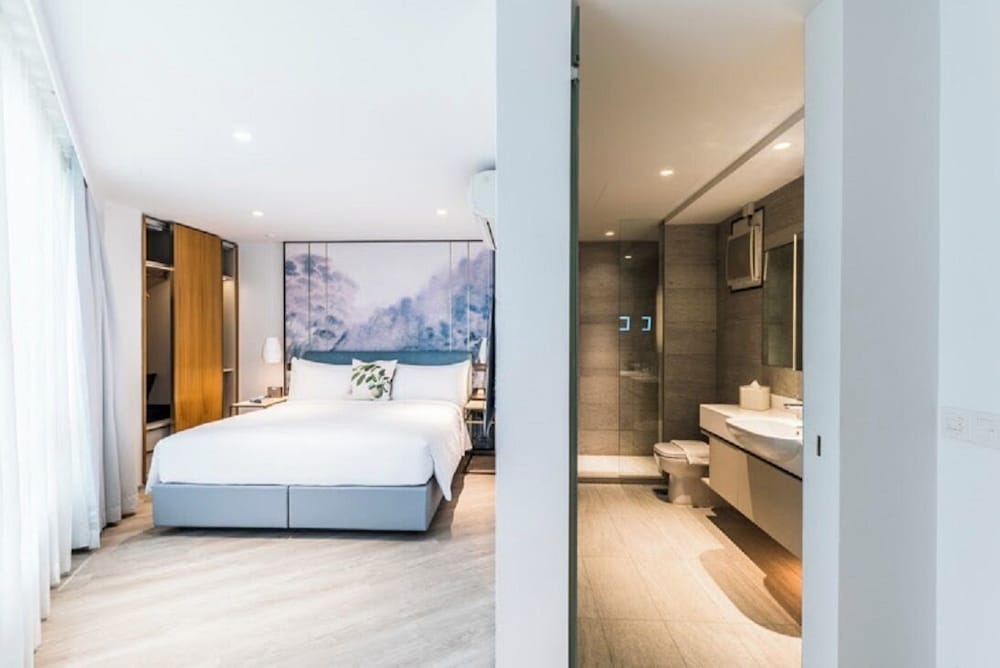 1 BEDROOM, PREMIER, SUITE