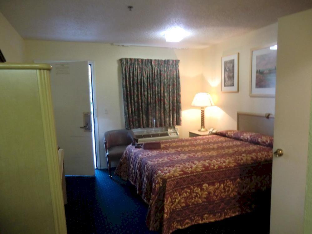 Motel6 Dallas, TX 38/59