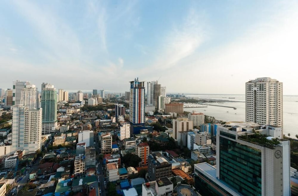 Regency Grand Suites 63/66