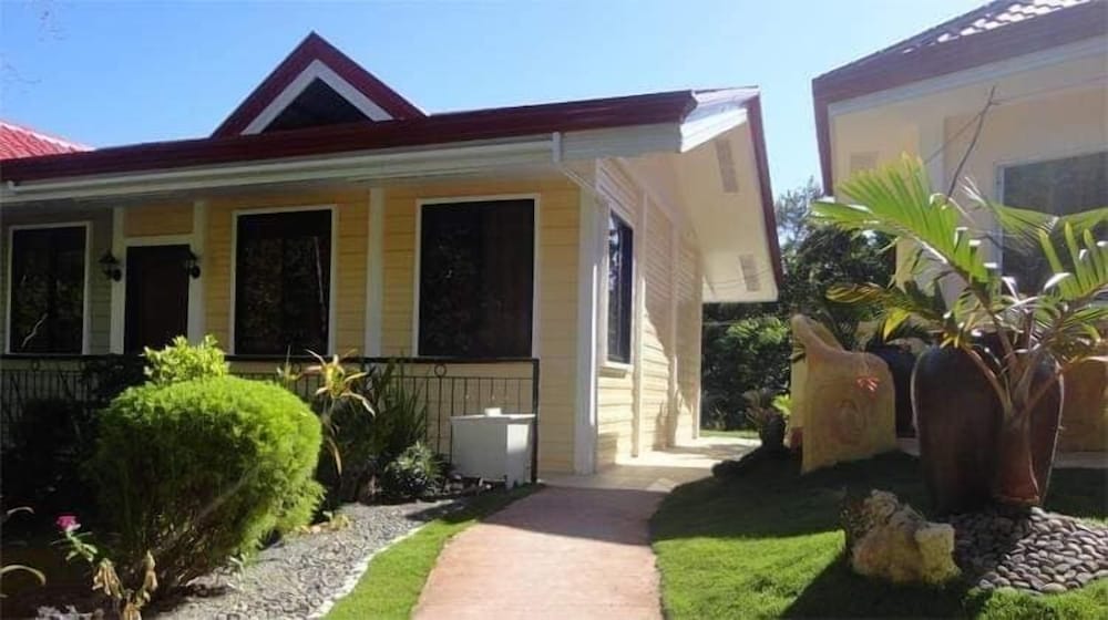 Almira Diving Resort 4/50