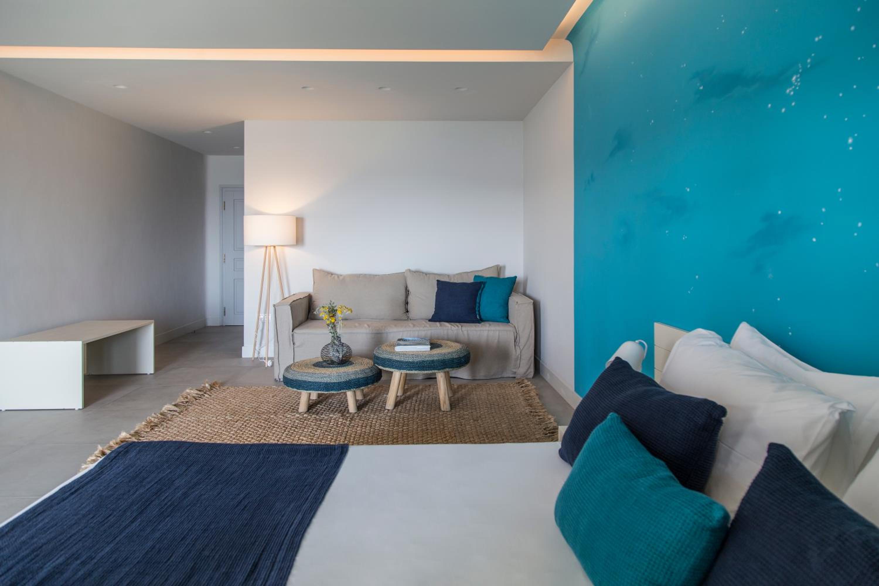 DELUXE, DOUBLE BED, SEA VIEW
