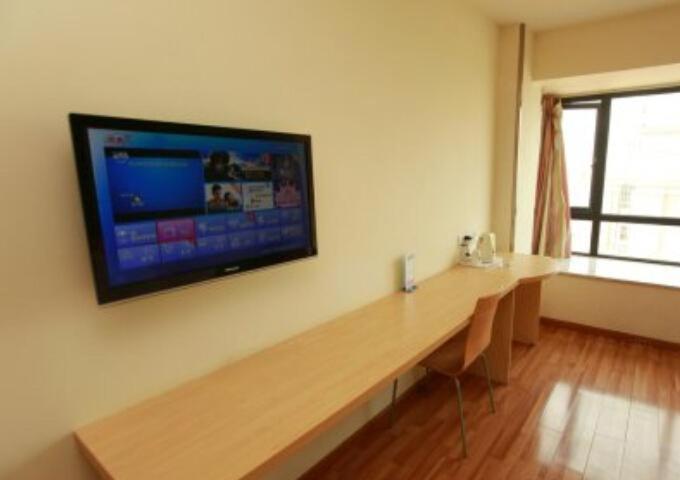 7 Days Inn (Chengdu East Railway Station Chengyu Flyover Metro Station) 27/31