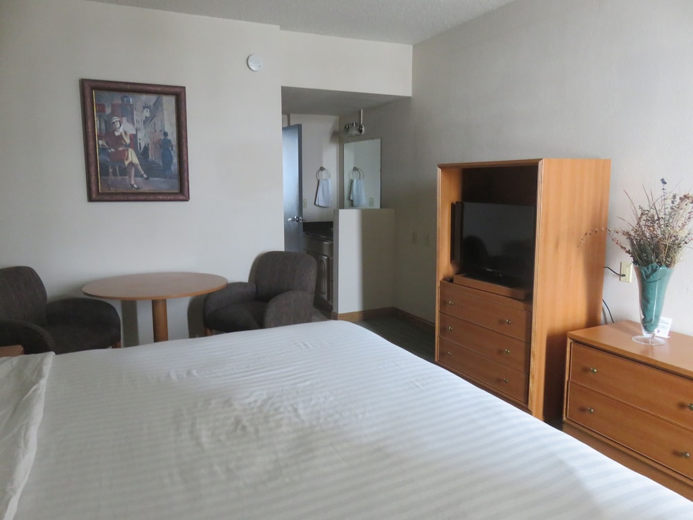 2 BEDROOMS, APARTMENT, MULTIPLE BEDS