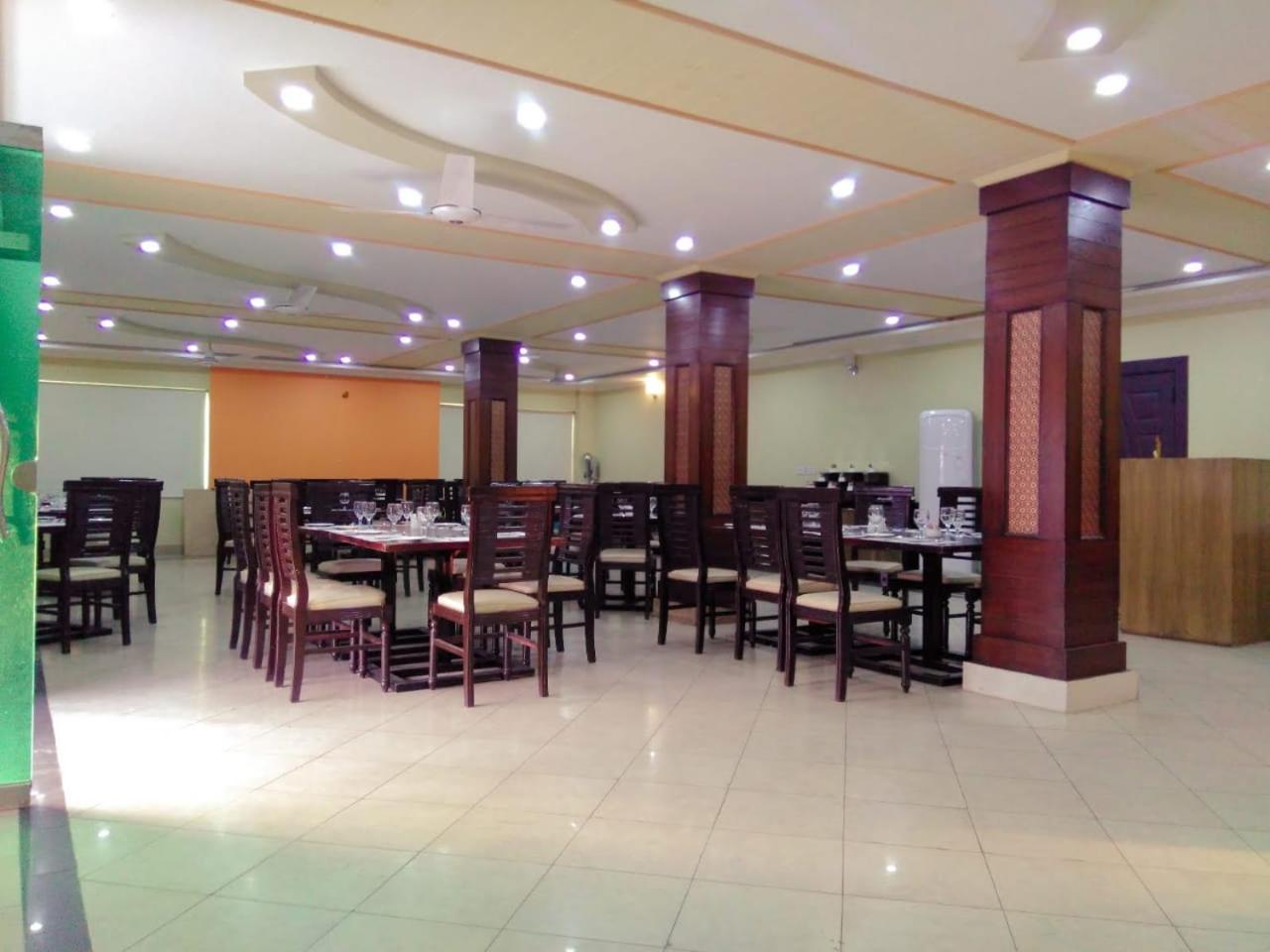 Hotel Crown Inn 45/46