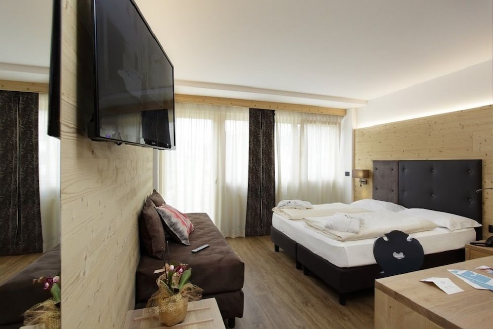 Hotel Sporting Ravelli 33/56