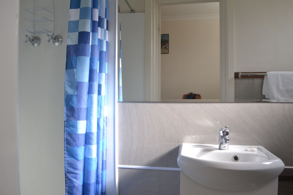 HOBART TOWER MOTEL 21/43