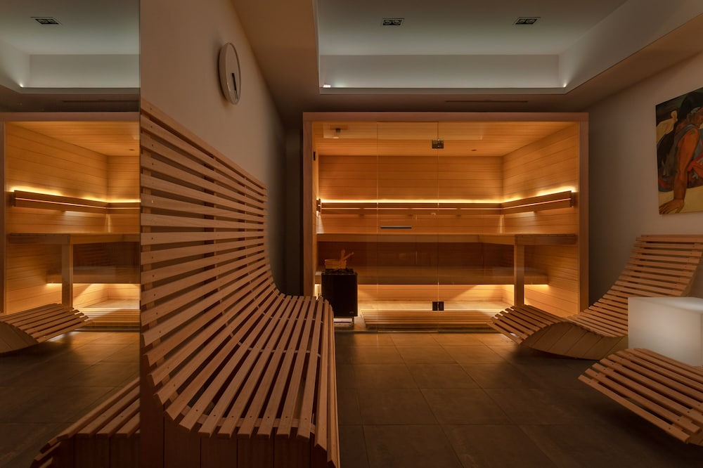 HOTEL MODERNO 38/63