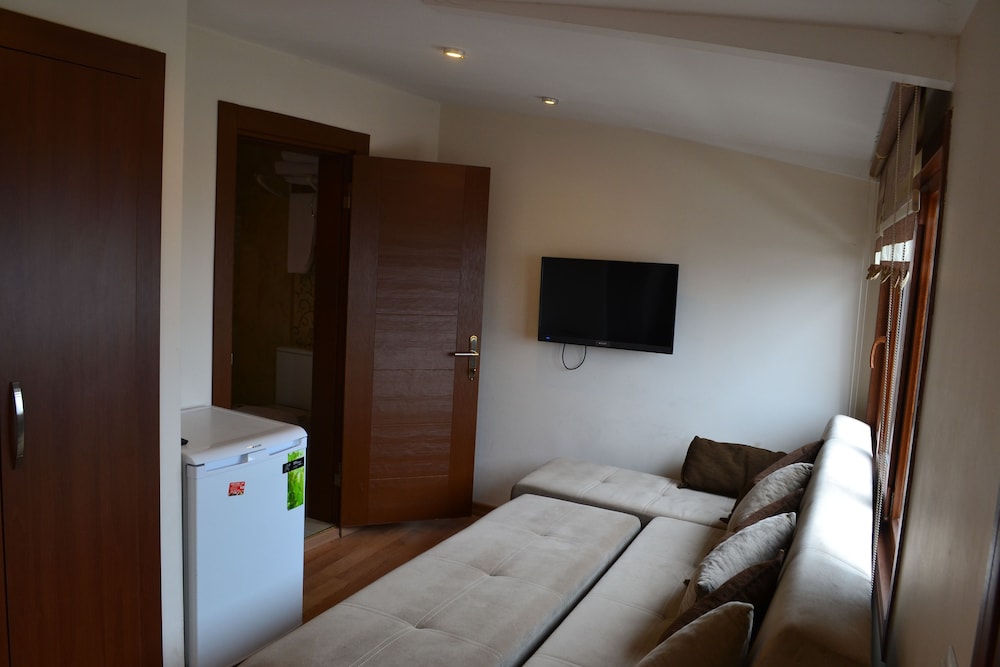 Seven Days Hotel 46/60