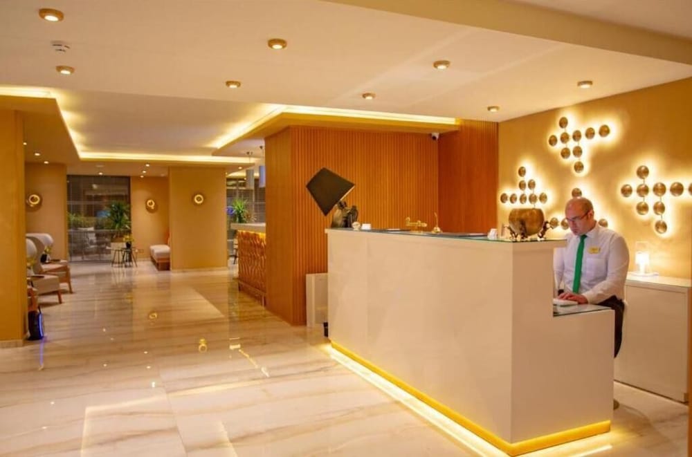 LA TERRAZZA HOTEL 5/60