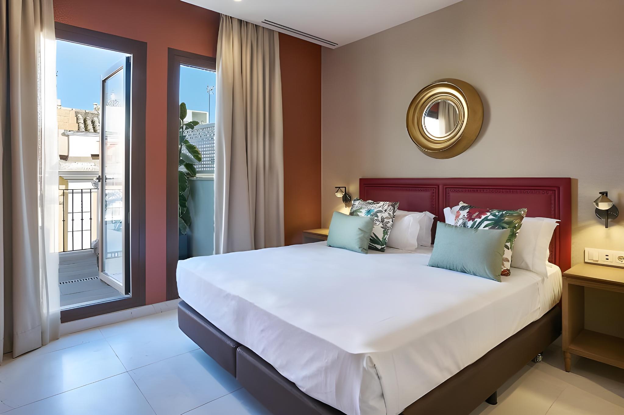 Duplex, Suite, Terrace