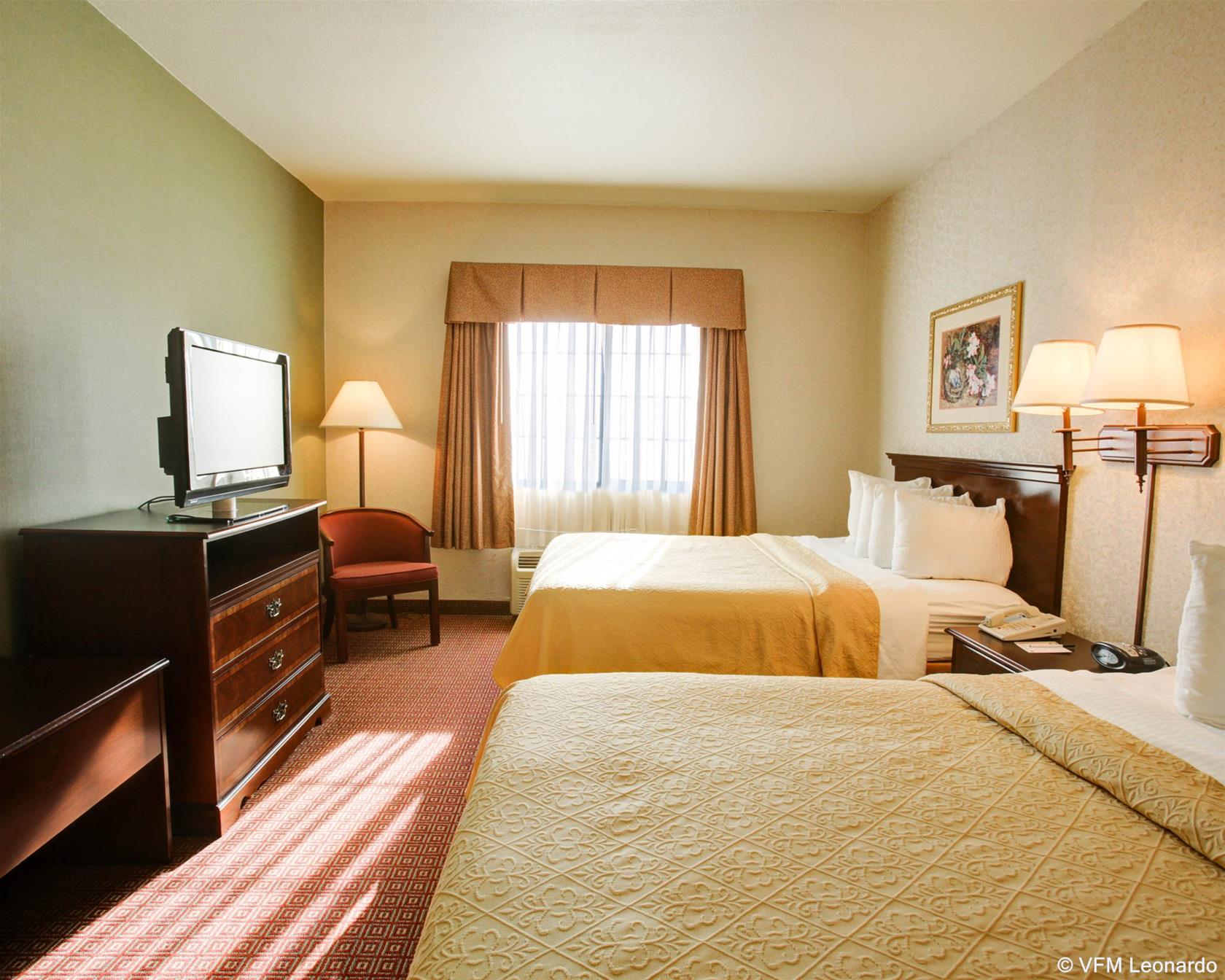 SUITE, 2 DOUBLE BEDS, ACCESSIBLE