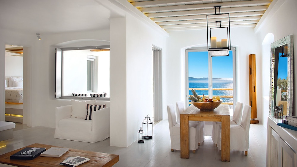 Cavo Tagoo Mykonos 29/50