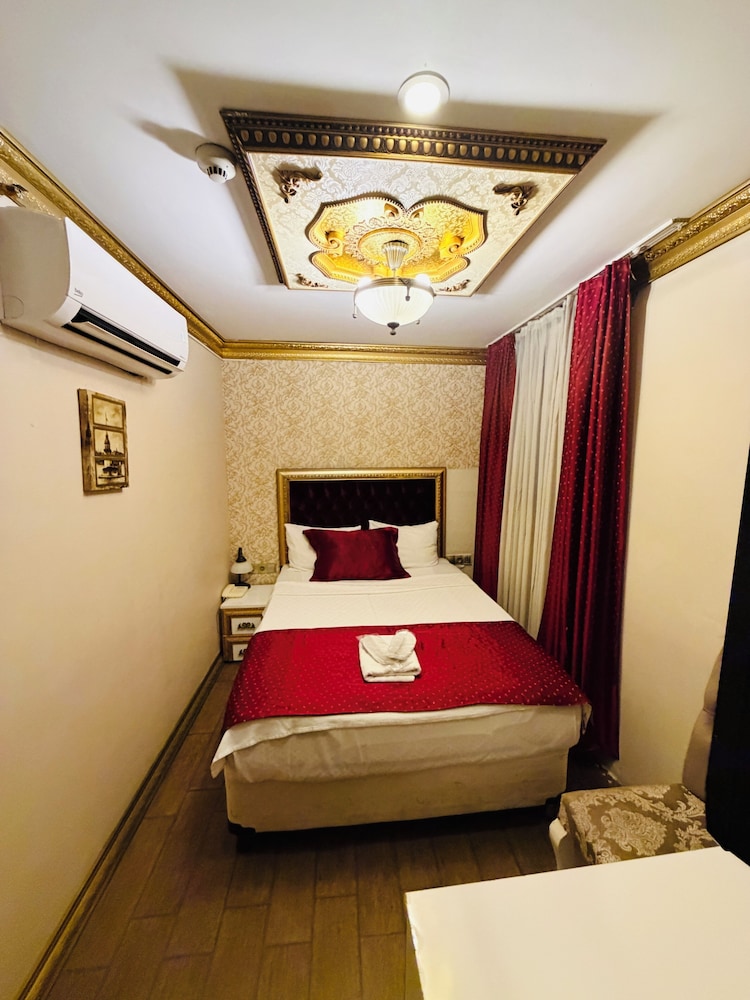 Marmara Deluxe Hotel 26/72