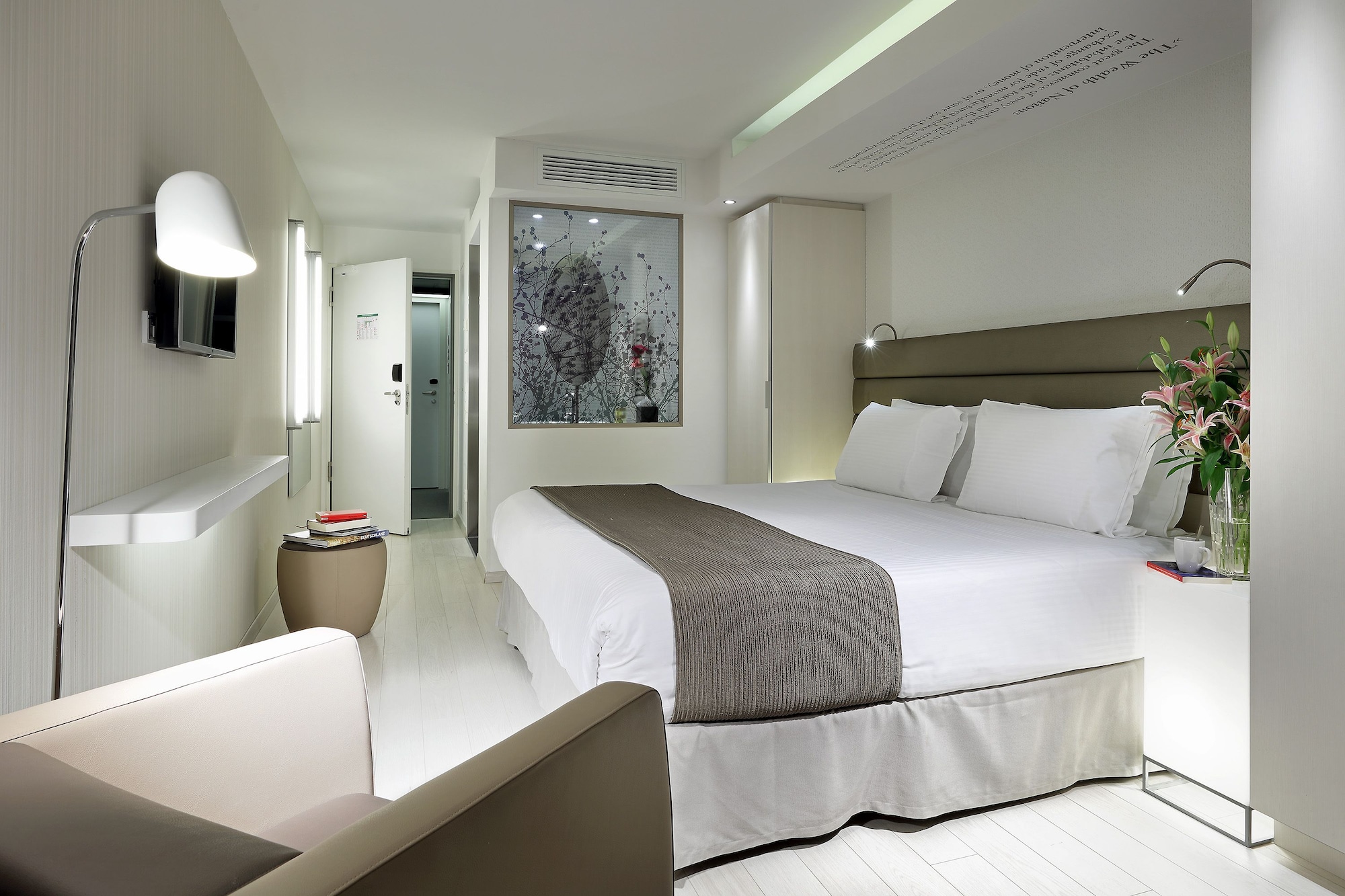غرفة سوبيريور ثلاثية بسرير كينج مع أريكة، Eurostars Book Hotel 2/4