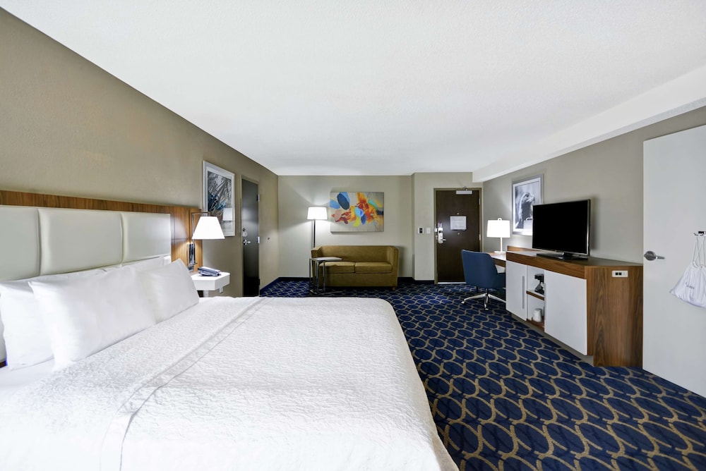Hampton Inn Auburn 7/40