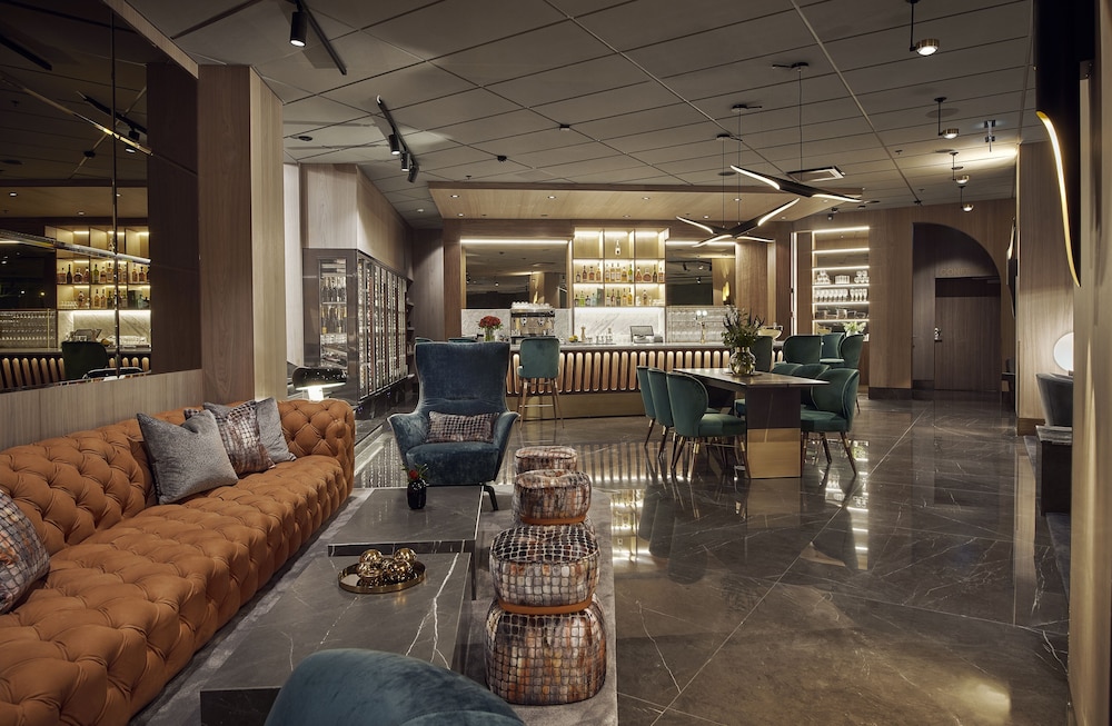 Hotel Riverton 59/79