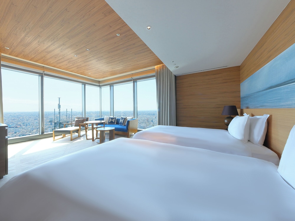 Deluxe, Twin Beds, Club Lounge Access, Corner, Nagoya Prince Hotel Sky Tower 2/6