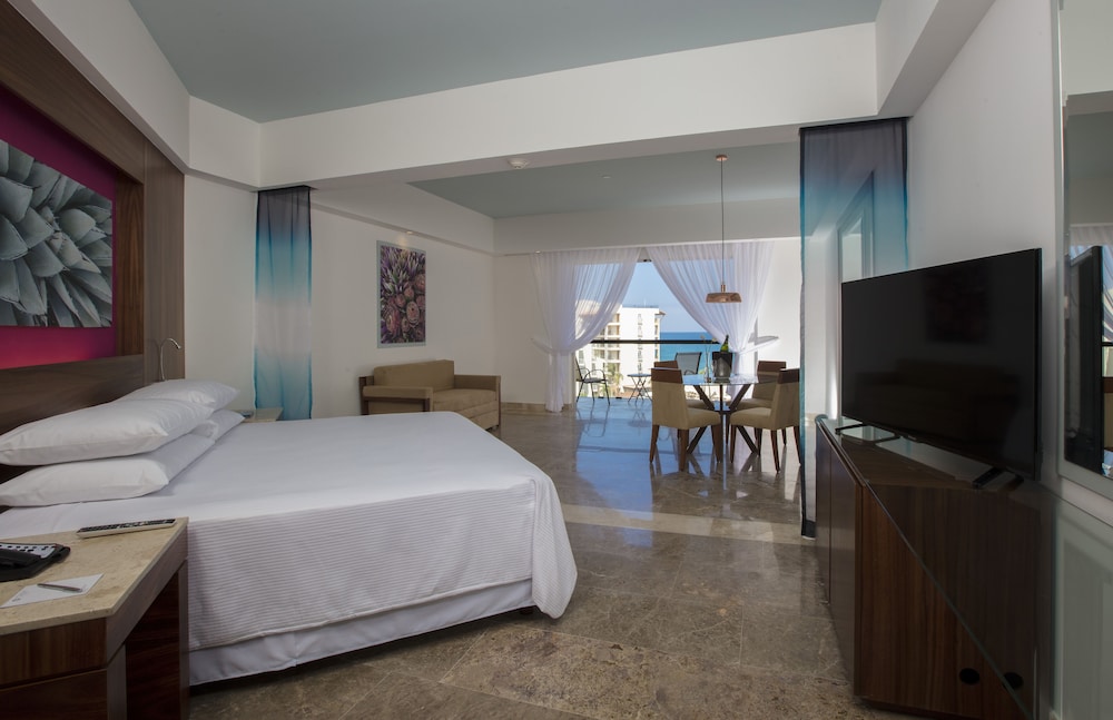Krystal Grand Los Cabos All Inclusive 7/50