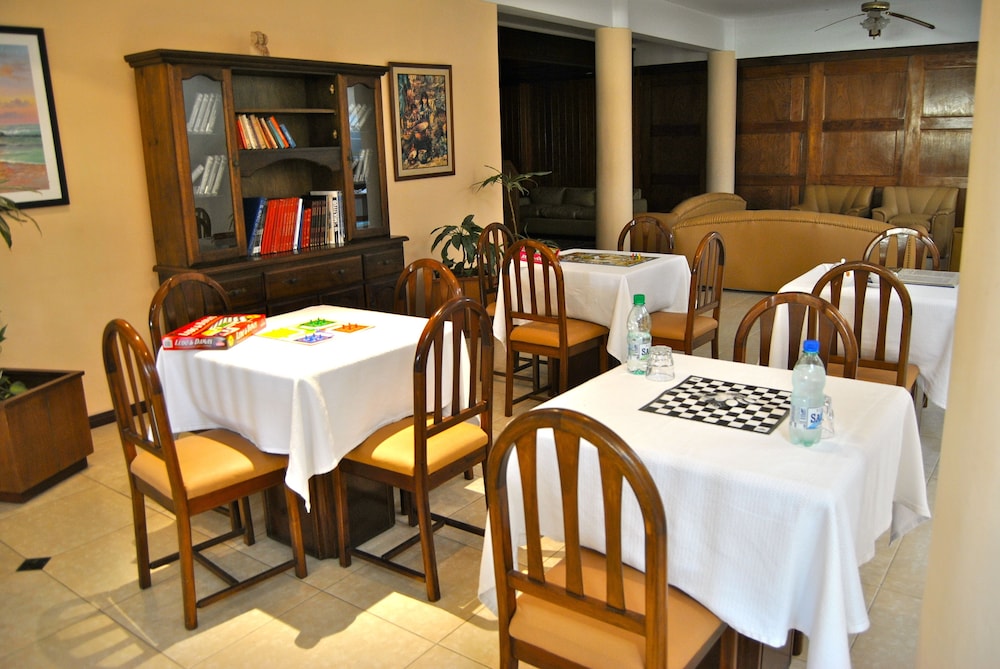 Iberia Hotel 44/64