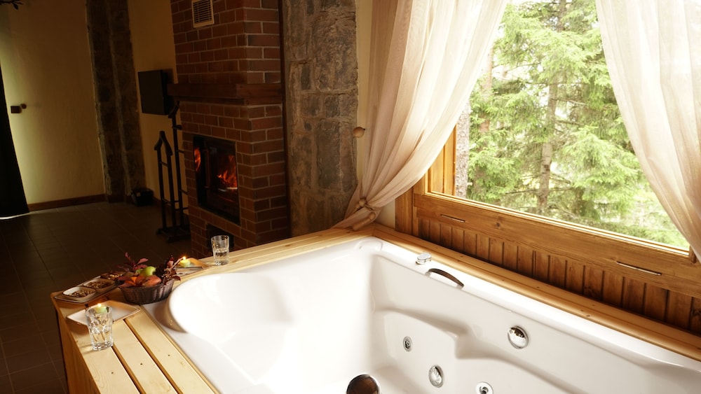 Foleya Mountain Resort 50/50