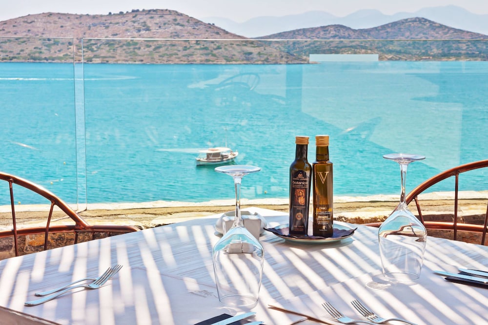 Royal Marmin Bay Boutique and Art Hotel 23/50