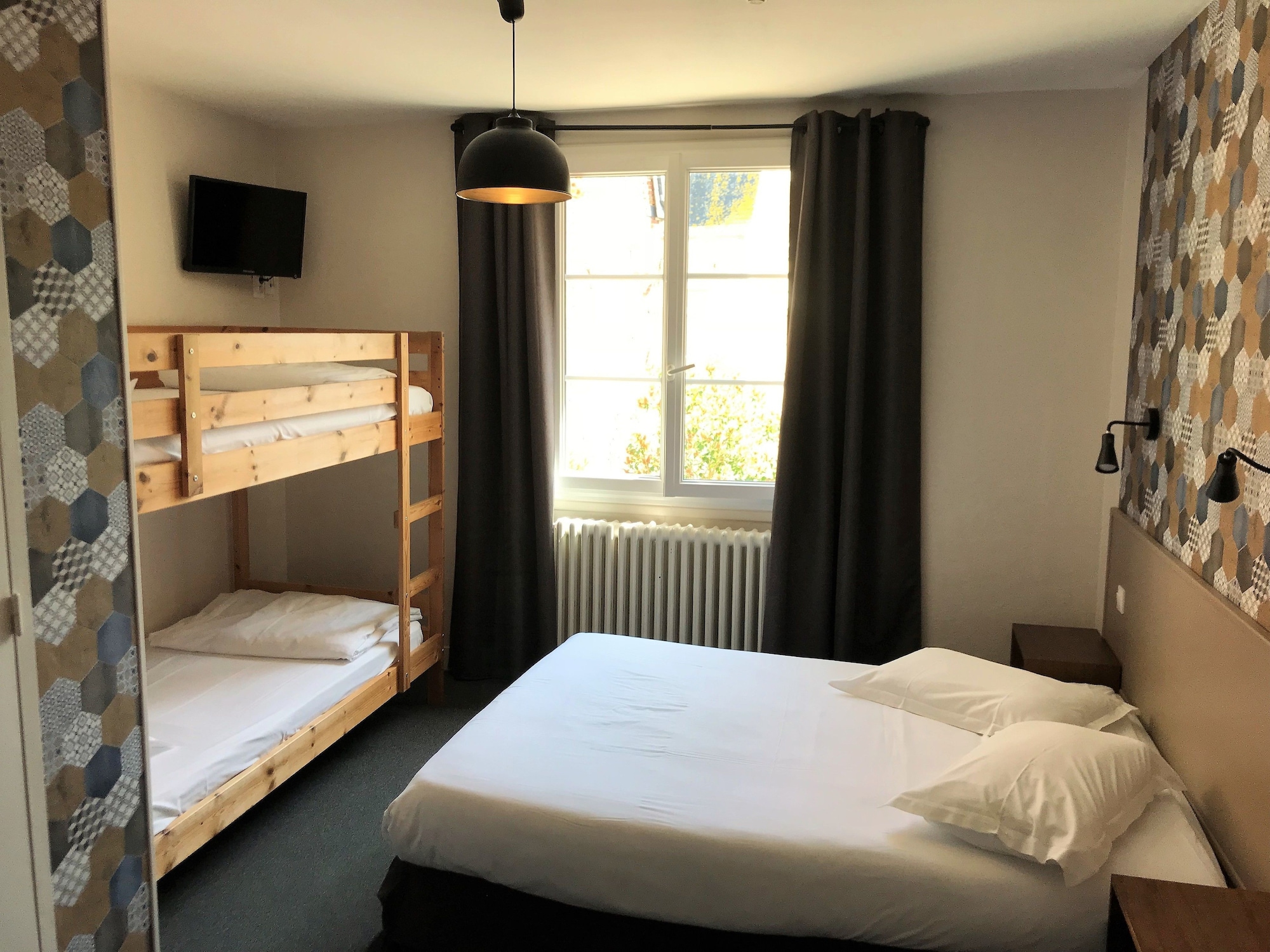 Room, Quadruple, 1 Double and 2 Bunk Beds