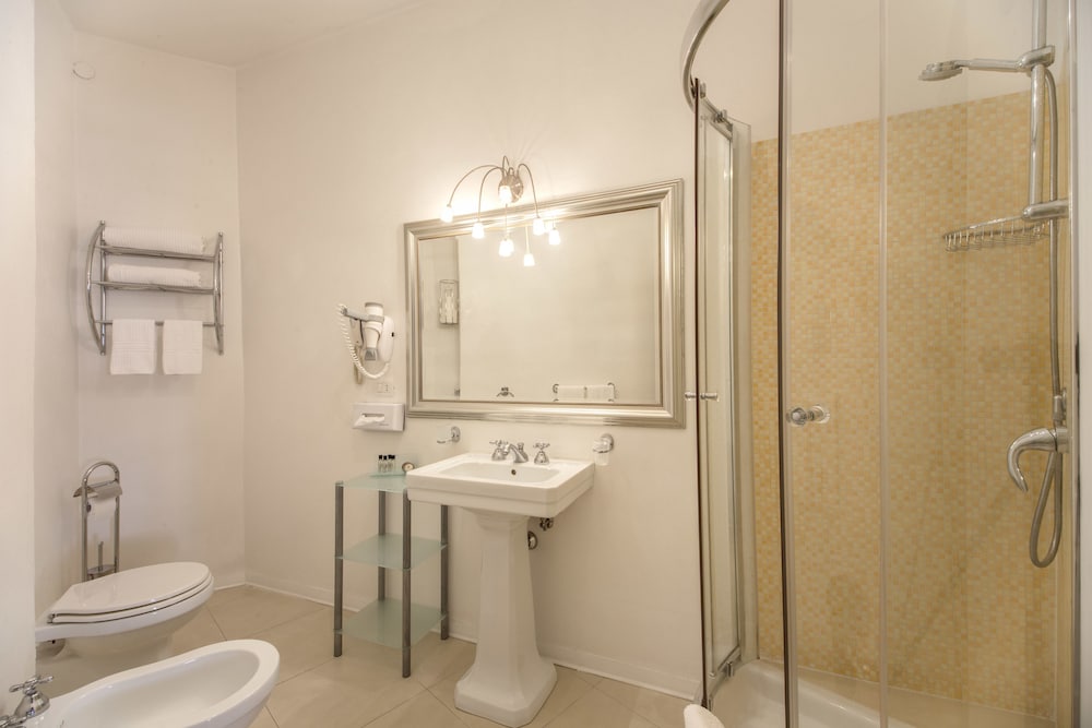 Relais Fontana di Trevi 8/64