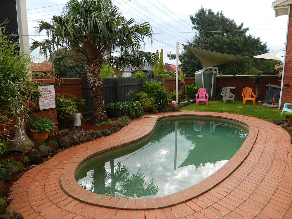 Werribee Motel & Apartments 54/63
