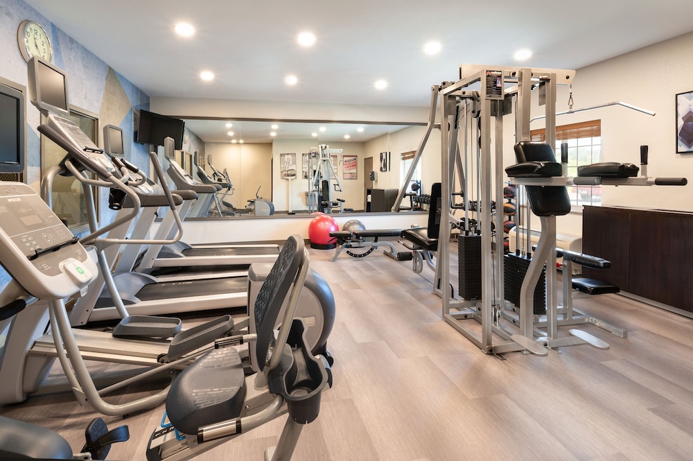 Candlewood Suites Watertown-Fort Drum 32/68