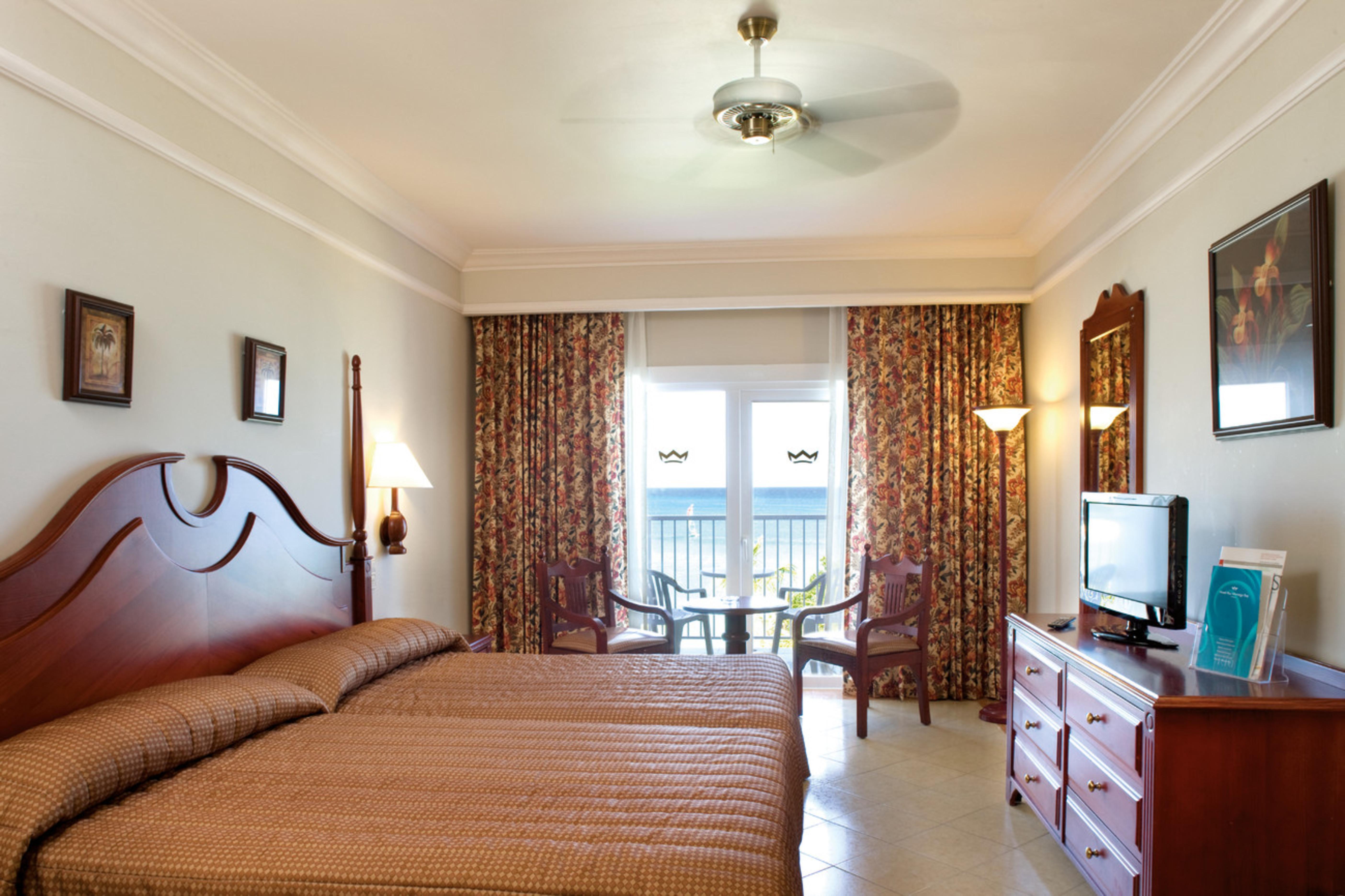 Standard, Double Bed, Side Sea View