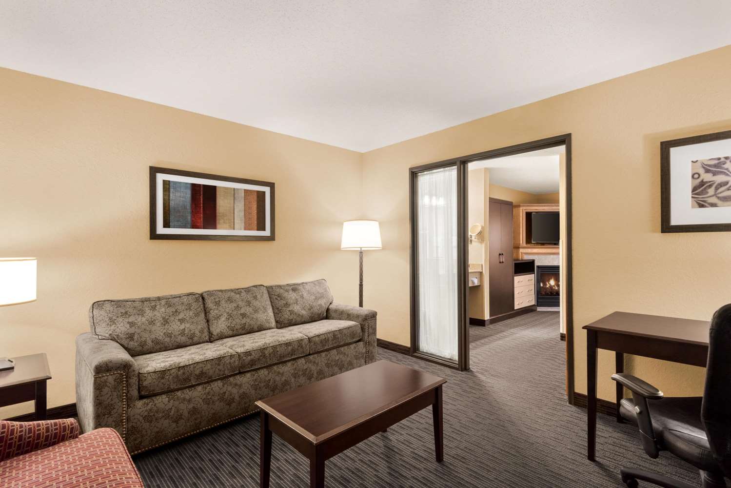 AmericInn by Wyndham Detroit Lakes 34/40