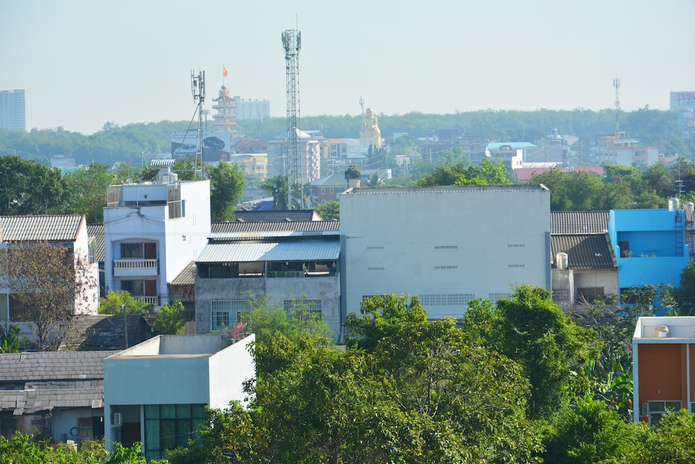 The Smart Hotel Hatyai 64/67