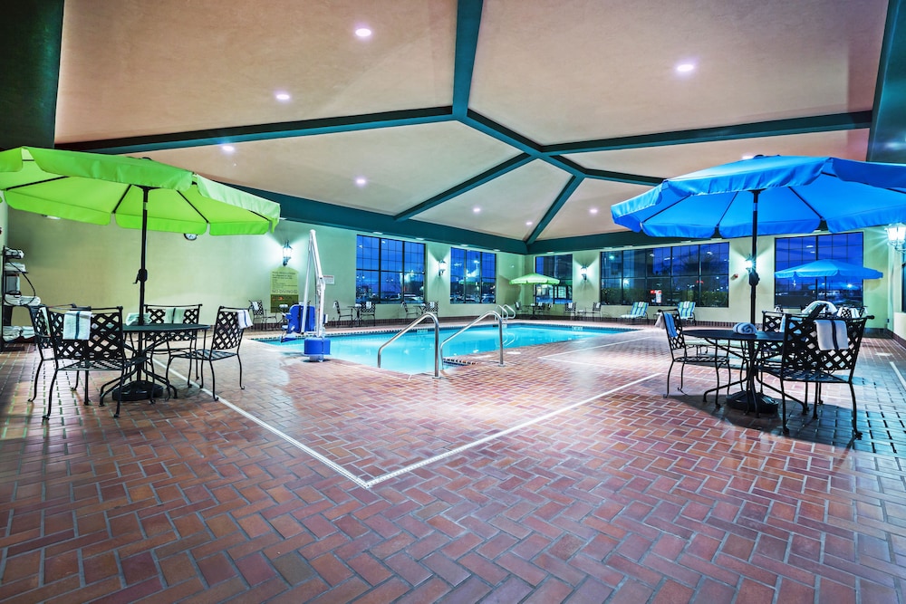 Holiday Inn Express Hotel and Suites Tulsa S Broken Arrow Hwy 51 40/80