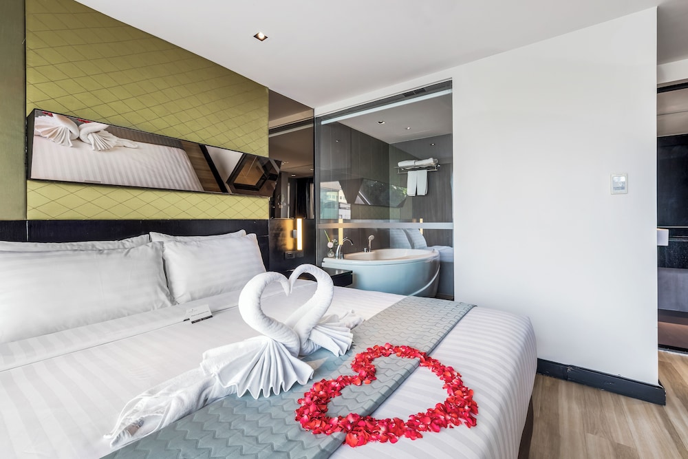 Golden Tulip Mandison Suites 25/59