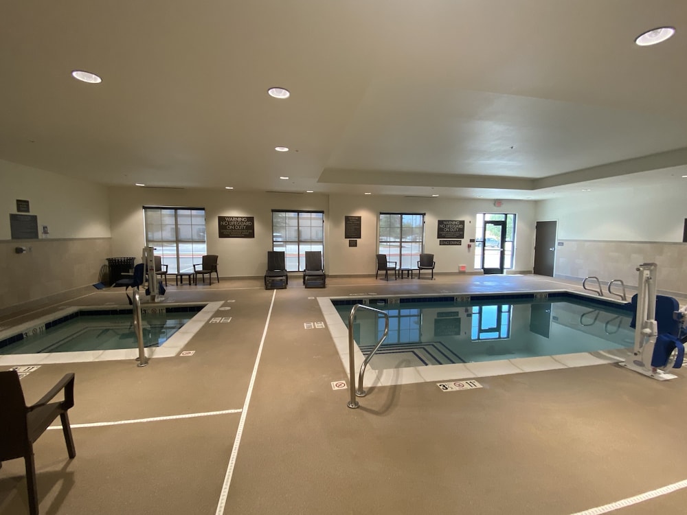 Comfort Suites Midland West 19/24