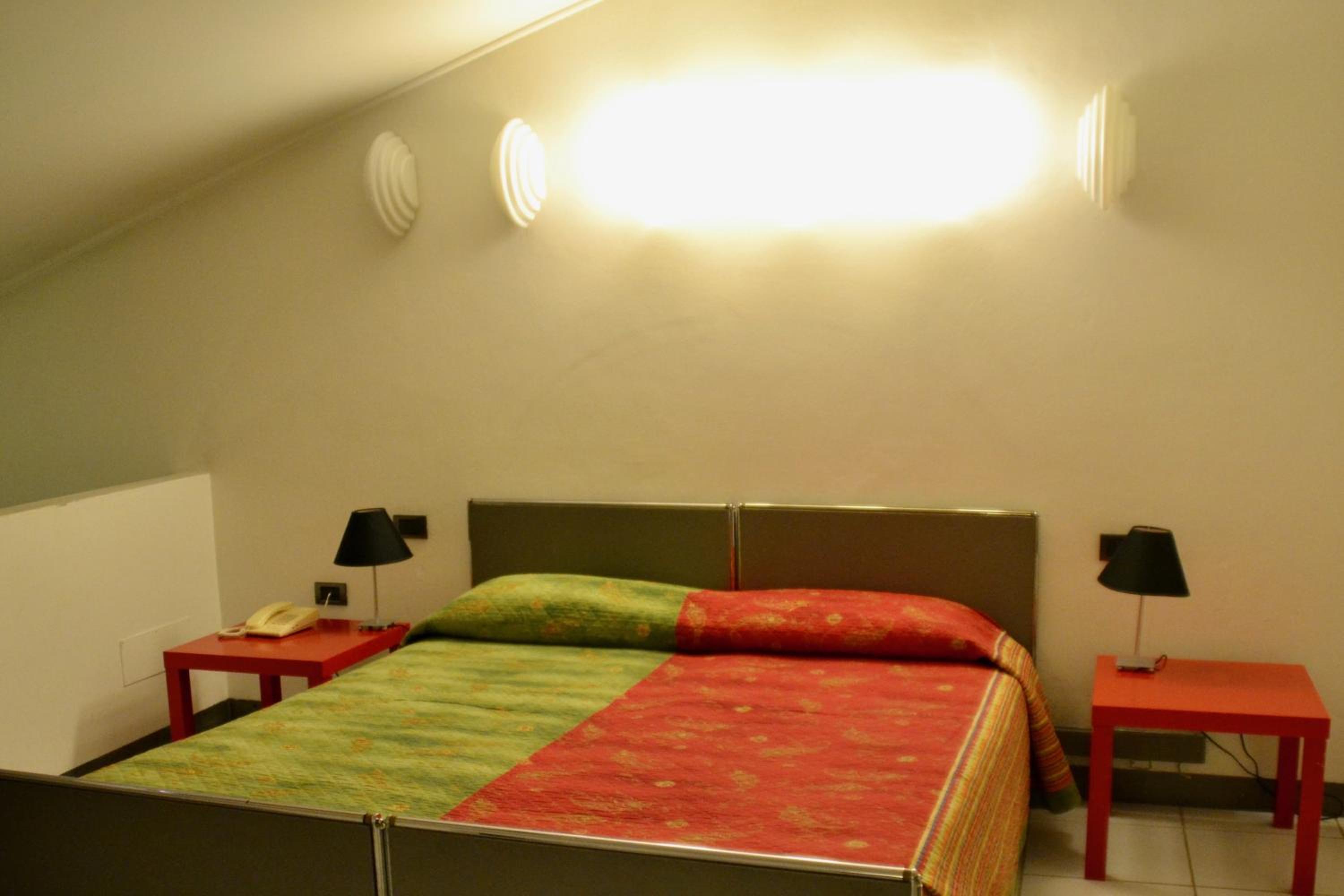 Hotel Italia 18/50