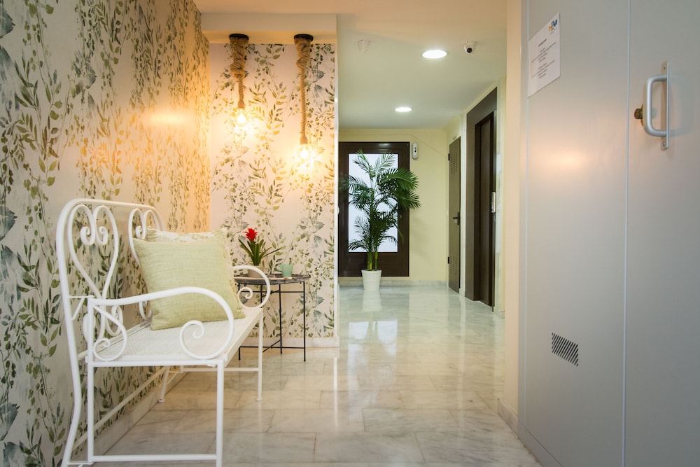 HOLIDAYS2MALAGA SUITES APARTMENTS 14/51