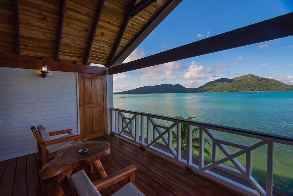 COLIBRI GUEST HOUSE(M) 28/54