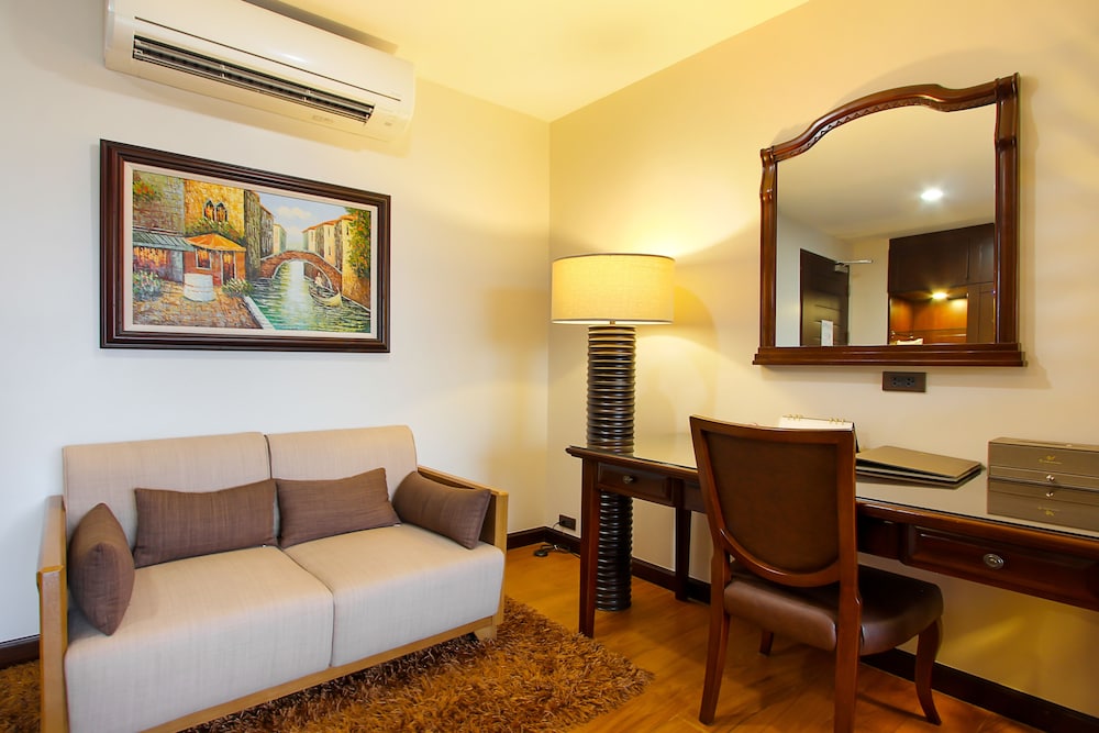 Rimnaam Klangchan Hotel 50/70
