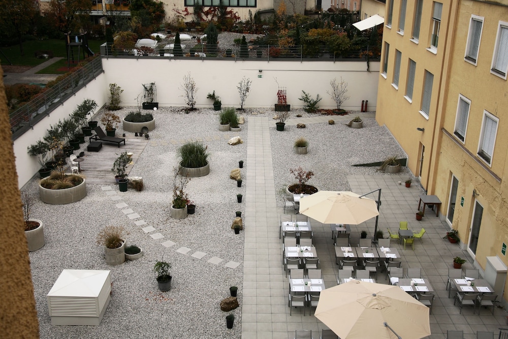 Altstadt Hotel Hofwirt Salzburg 8/89