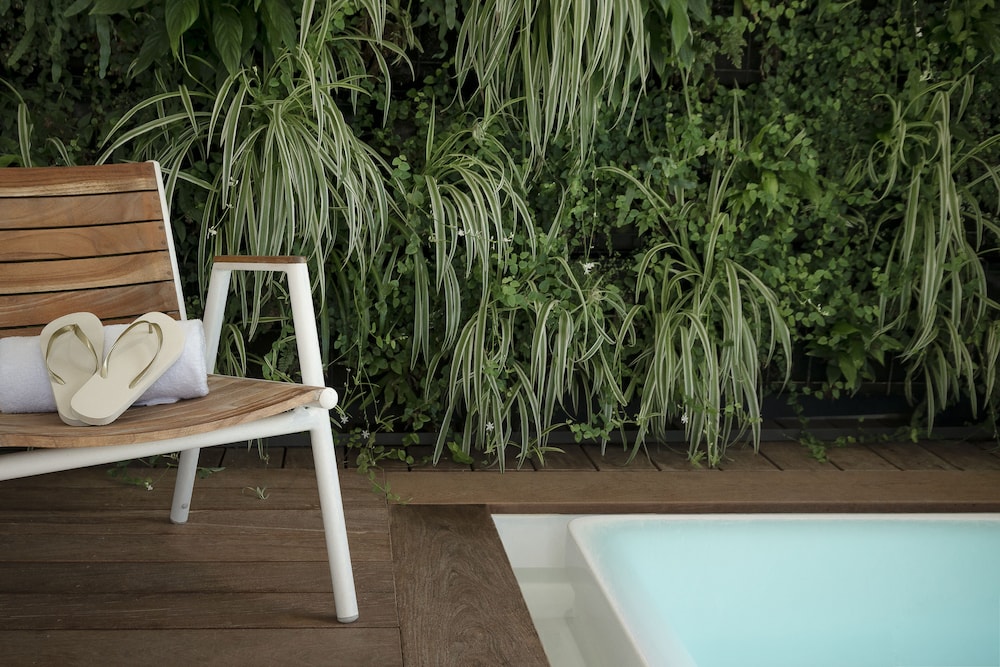 Les Elmes Hotel Spa 3/79